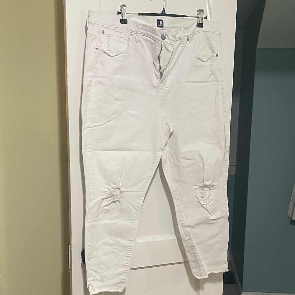GAP Women's White Distressed Ankle Jeans